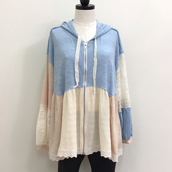 POL Lovely Lace Detail Tiered Half Sleeve Blouse in Charcoal
